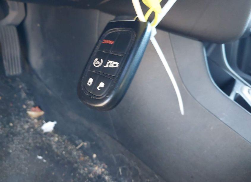 Photo 11 of 2015 Jeep Cherokee LATITUDE (VIN 1C4PJLCB4FW616722)