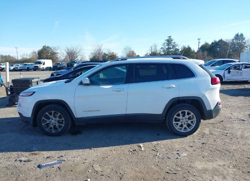 Photo 14 of 2015 Jeep Cherokee LATITUDE (VIN 1C4PJLCB4FW616722)