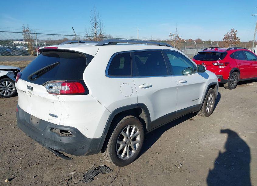 Photo 4 of 2015 Jeep Cherokee LATITUDE (VIN 1C4PJLCB4FW616722)