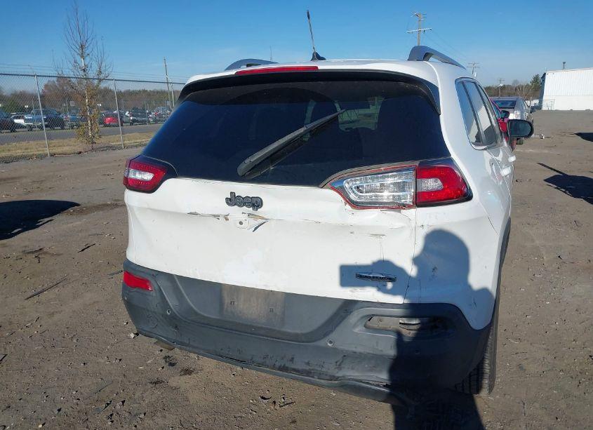 Photo 6 of 2015 Jeep Cherokee LATITUDE (VIN 1C4PJLCB4FW616722)
