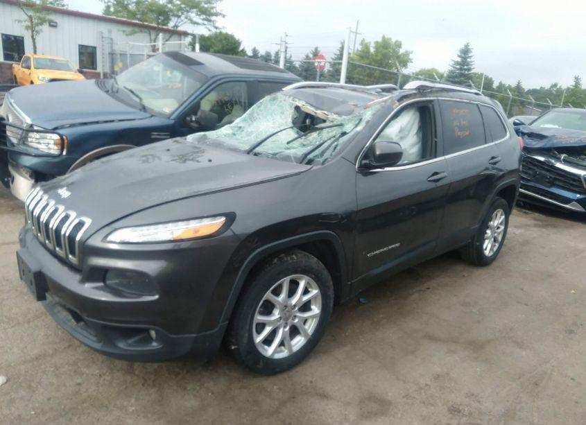 Photo 2 of 2015 Jeep Cherokee LATITUDE (VIN 1C4PJLCB4FW721566)