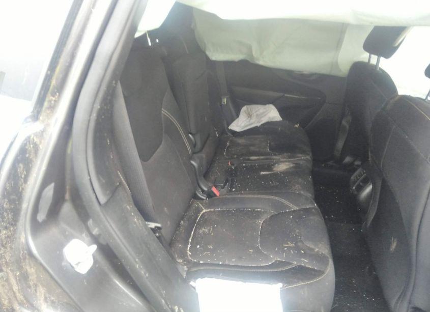 Photo 8 of 2015 Jeep Cherokee LATITUDE (VIN 1C4PJLCB4FW721566)