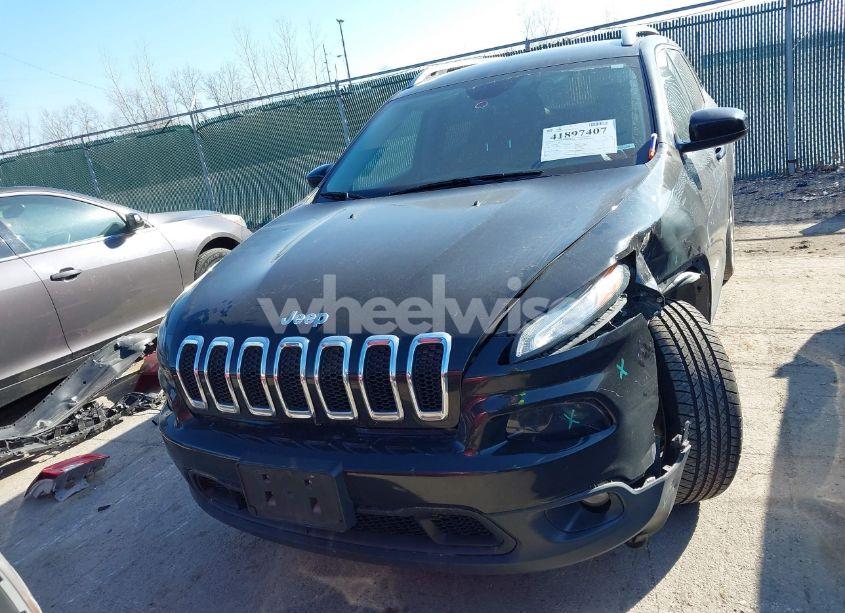 Photo 12 of 2016 Jeep Cherokee LATITUDE (VIN 1C4PJLCB4GW126010)