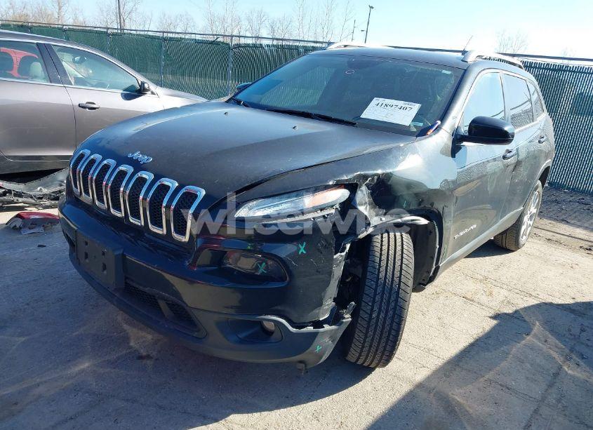 Photo 2 of 2016 Jeep Cherokee LATITUDE (VIN 1C4PJLCB4GW126010)