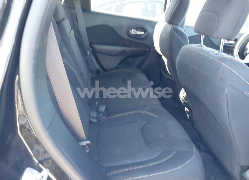 Photo 8 of 2016 Jeep Cherokee LATITUDE (VIN 1C4PJLCB4GW126010)