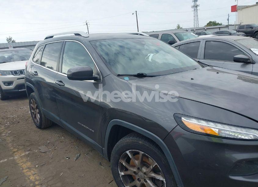 Photo 13 of 2016 Jeep Cherokee LATITUDE (VIN 1C4PJLCB4GW138156)