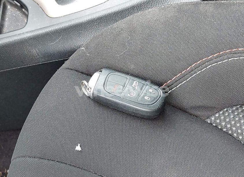 Photo 11 of 2016 Jeep Cherokee 75TH ANNIVERSARY (VIN 1C4PJLCB4GW287800)