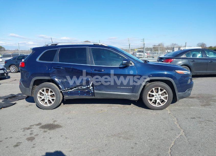 Photo 13 of 2016 Jeep Cherokee LATITUDE (VIN 1C4PJLCB4GW291071)