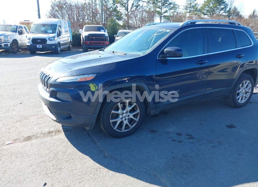 Photo 2 of 2016 Jeep Cherokee LATITUDE (VIN 1C4PJLCB4GW291071)