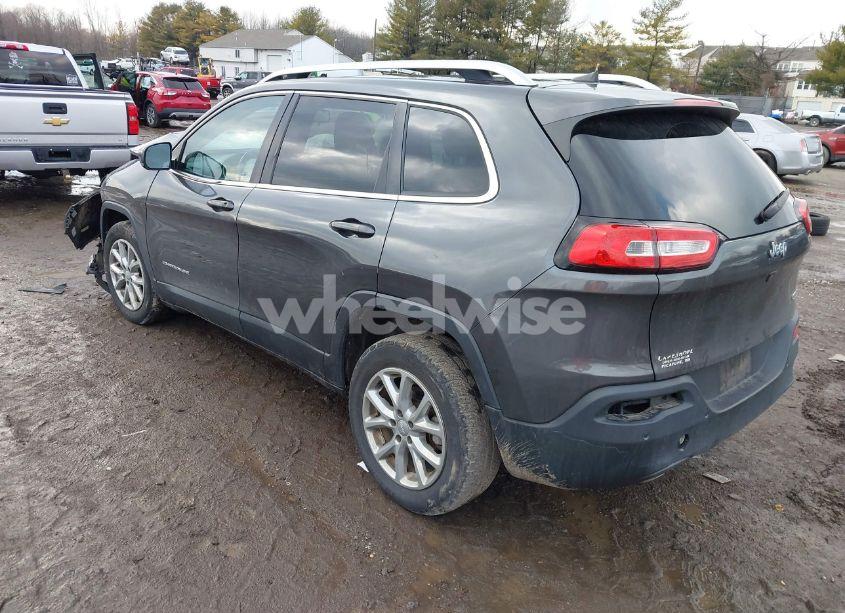 Photo 3 of 2017 Jeep Cherokee LATITUDE FWD (VIN 1C4PJLCB4HW507776)