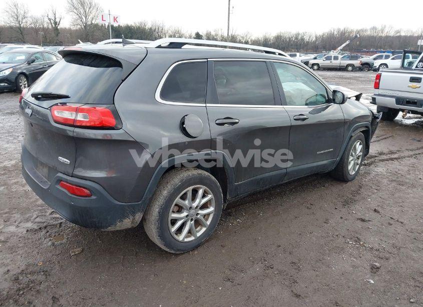 Photo 4 of 2017 Jeep Cherokee LATITUDE FWD (VIN 1C4PJLCB4HW507776)