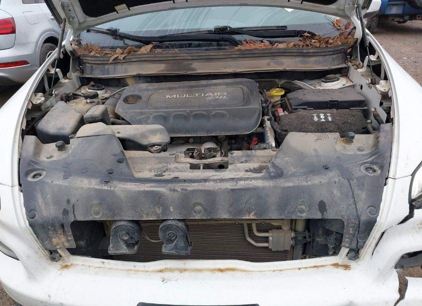 Photo 10 of 2017 Jeep Cherokee LATITUDE FWD (VIN 1C4PJLCB4HW517627)