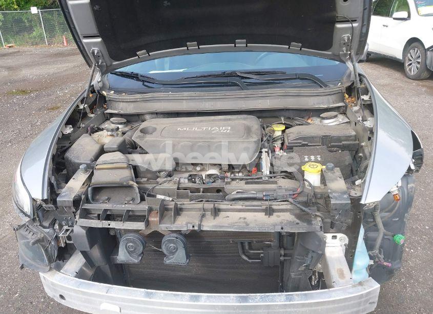 Photo 10 of 2017 Jeep Cherokee LATITUDE FWD (VIN 1C4PJLCB4HW559926)