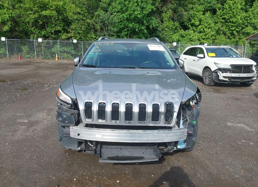 Photo 12 of 2017 Jeep Cherokee LATITUDE FWD (VIN 1C4PJLCB4HW559926)
