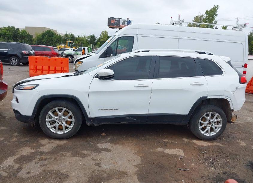 Photo 14 of 2017 Jeep Cherokee LATITUDE FWD (VIN 1C4PJLCB4HW602919)