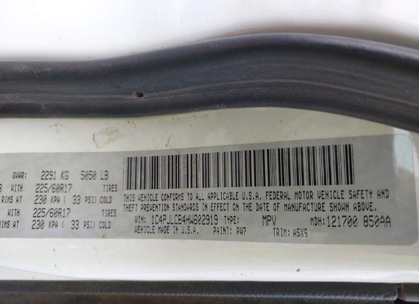 Photo 9 of 2017 Jeep Cherokee LATITUDE FWD (VIN 1C4PJLCB4HW602919)