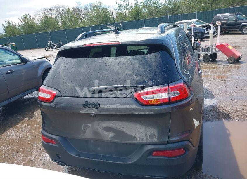 Photo 17 of 2018 Jeep Cherokee LATITUDE FWD (VIN 1C4PJLCB4JD543114)