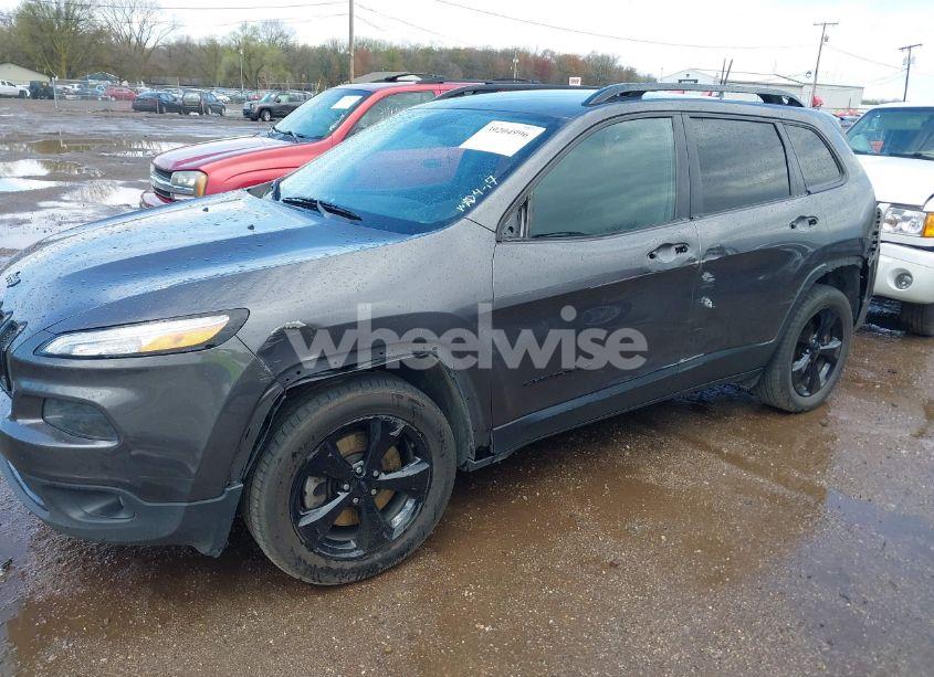 Photo 6 of 2018 Jeep Cherokee LATITUDE FWD (VIN 1C4PJLCB4JD543114)