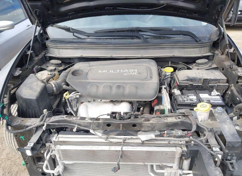 Photo 10 of 2018 Jeep Cherokee LATITUDE FWD (VIN 1C4PJLCB4JD544604)