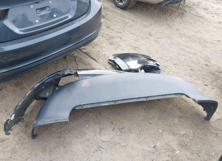 Photo 12 of 2018 Jeep Cherokee LATITUDE FWD (VIN 1C4PJLCB4JD544604)