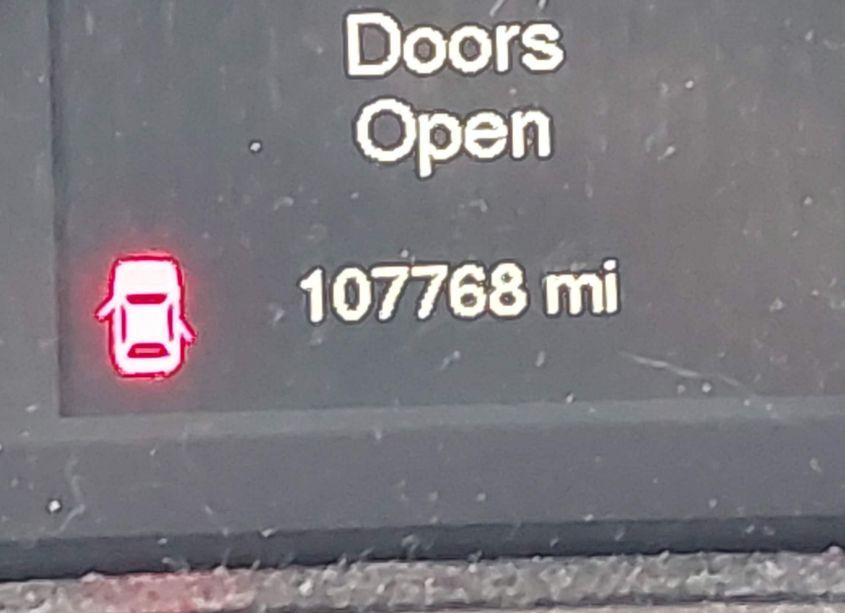 Photo 16 of 2018 Jeep Cherokee LATITUDE FWD (VIN 1C4PJLCB4JD544604)