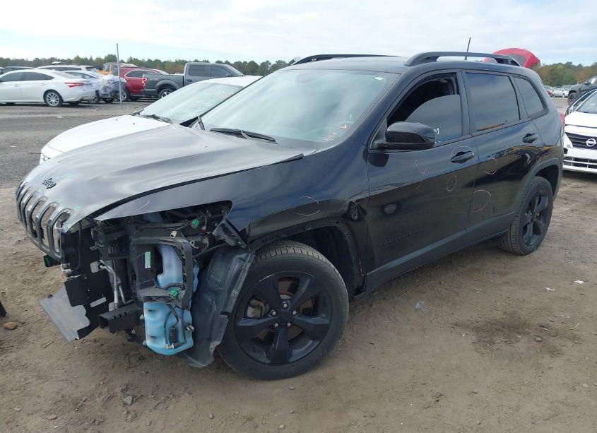 Photo 2 of 2018 Jeep Cherokee LATITUDE FWD (VIN 1C4PJLCB4JD544604)