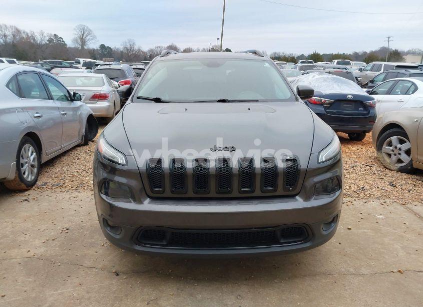 Photo 12 of 2018 Jeep Cherokee LATITUDE FWD (VIN 1C4PJLCB4JD551620)