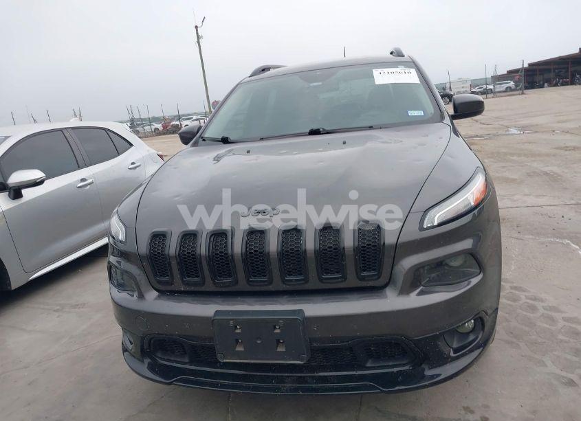 Photo 12 of 2018 Jeep Cherokee LATITUDE TECH CONNECT FWD (VIN 1C4PJLCB4JD587873)