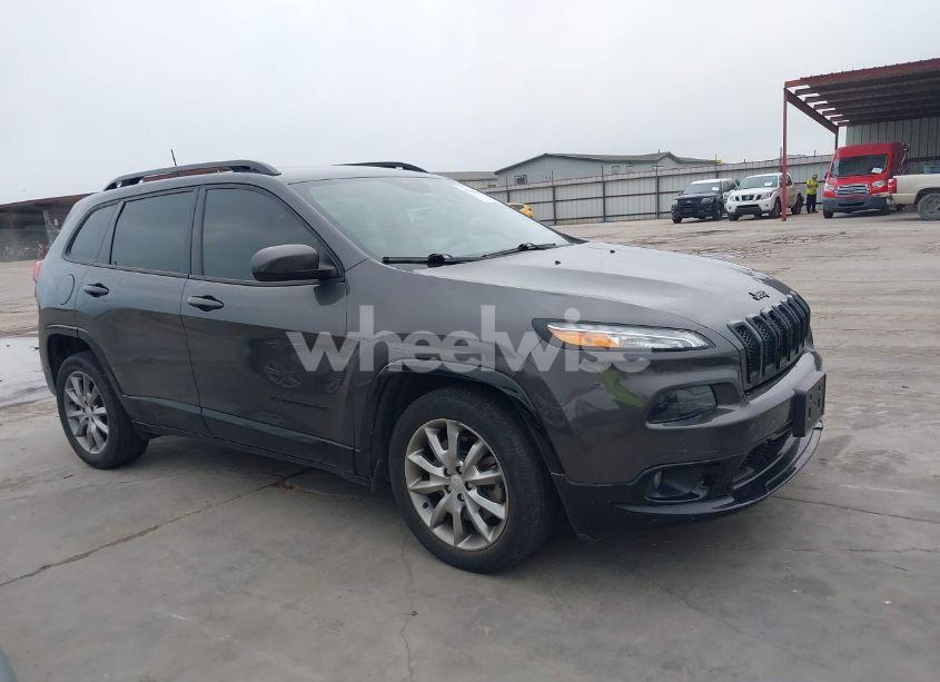 Photo 13 of 2018 Jeep Cherokee LATITUDE TECH CONNECT FWD (VIN 1C4PJLCB4JD587873)