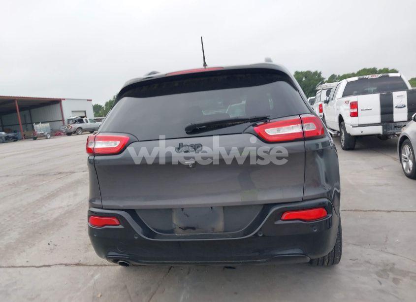 Photo 16 of 2018 Jeep Cherokee LATITUDE TECH CONNECT FWD (VIN 1C4PJLCB4JD587873)