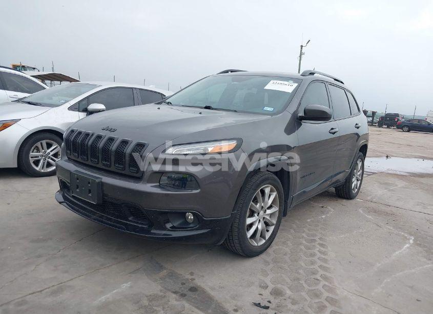 Photo 2 of 2018 Jeep Cherokee LATITUDE TECH CONNECT FWD (VIN 1C4PJLCB4JD587873)
