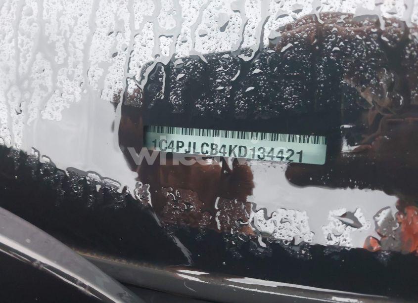 Photo 9 of 2019 Jeep Cherokee LATITUDE FWD (VIN 1C4PJLCB4KD134421)