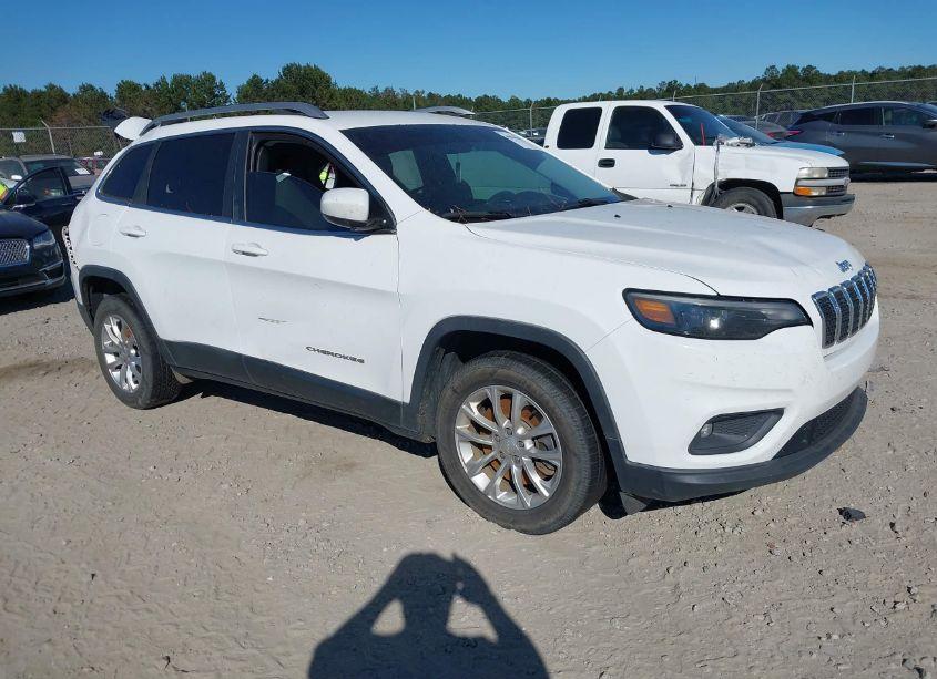 2019 Jeep Cherokee LATITUDE FWD (VIN 1C4PJLCB4KD134449) main photo