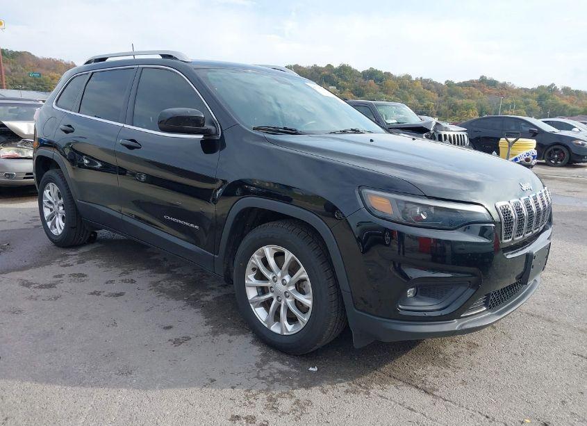 2019 Jeep Cherokee LATITUDE FWD (VIN 1C4PJLCB4KD348745) main photo