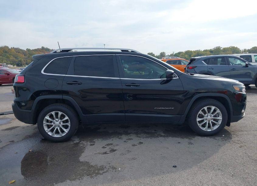 Photo 14 of 2019 Jeep Cherokee LATITUDE FWD (VIN 1C4PJLCB4KD348745)