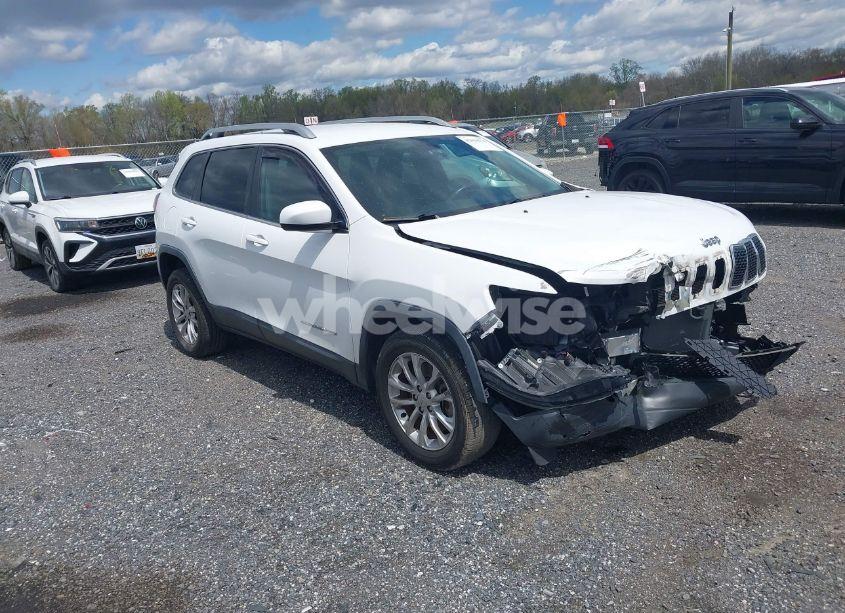 2019 Jeep Cherokee LATITUDE FWD (VIN 1C4PJLCB4KD366405) main photo