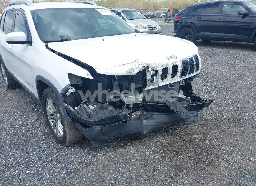 Photo 6 of 2019 Jeep Cherokee LATITUDE FWD (VIN 1C4PJLCB4KD366405)
