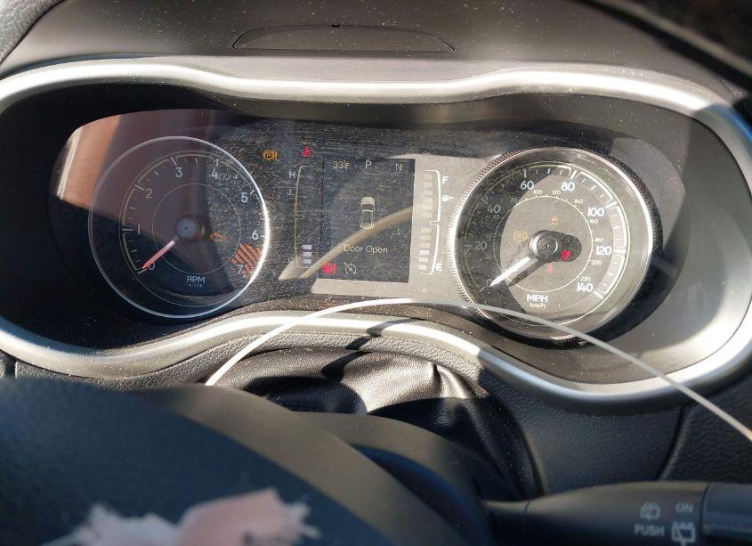 Photo 7 of 2014 Jeep Cherokee LATITUDE (VIN 1C4PJLCB5EW143492)