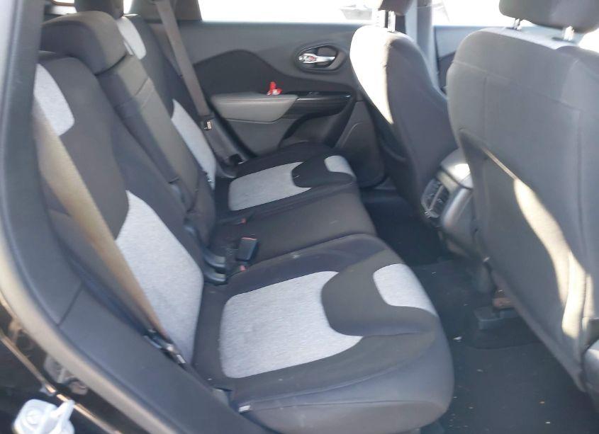 Photo 8 of 2014 Jeep Cherokee LATITUDE (VIN 1C4PJLCB5EW143492)