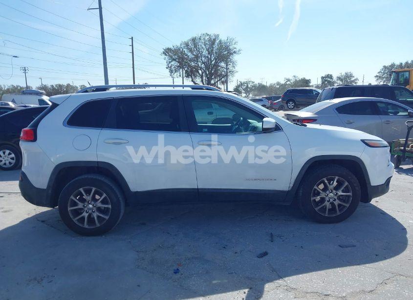 Photo 13 of 2014 Jeep Cherokee LATITUDE (VIN 1C4PJLCB5EW172541)