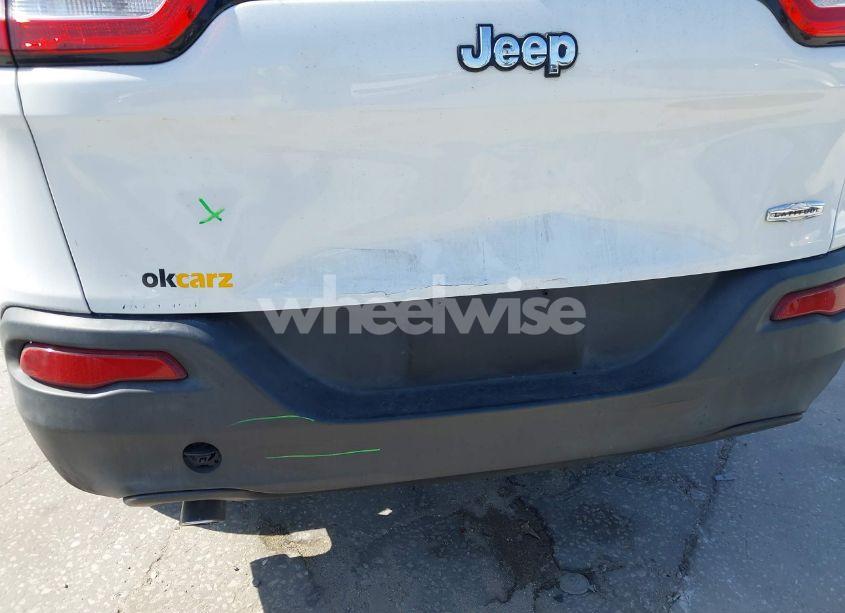 Photo 6 of 2014 Jeep Cherokee LATITUDE (VIN 1C4PJLCB5EW172541)
