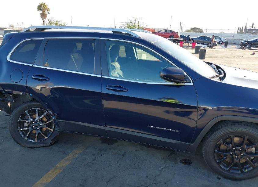 Photo 13 of 2014 Jeep Cherokee LATITUDE (VIN 1C4PJLCB5EW194247)