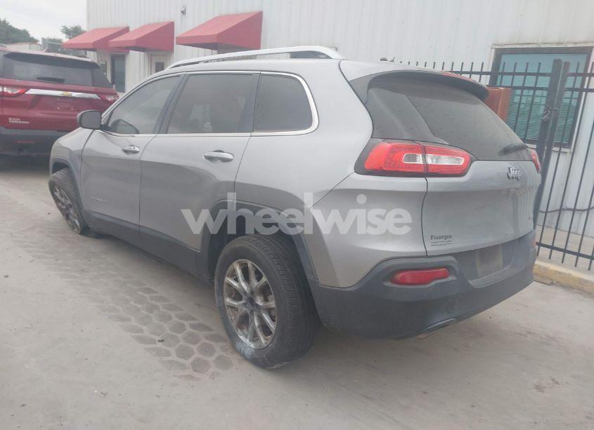Photo 3 of 2015 Jeep Cherokee LATITUDE (VIN 1C4PJLCB5FW596576)