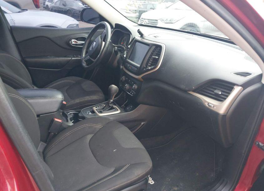 Photo 5 of 2015 Jeep Cherokee LATITUDE (VIN 1C4PJLCB5FW656131)