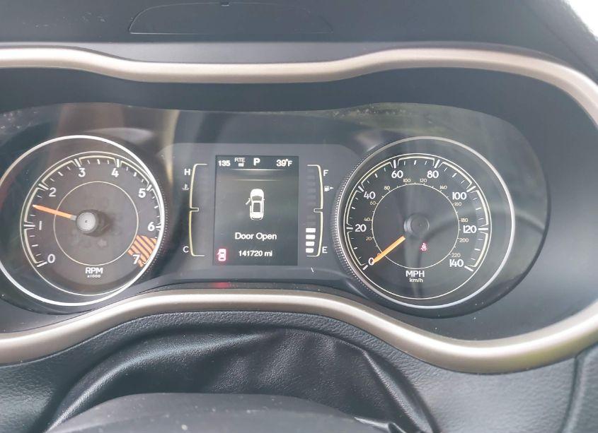 Photo 7 of 2015 Jeep Cherokee LATITUDE (VIN 1C4PJLCB5FW656131)