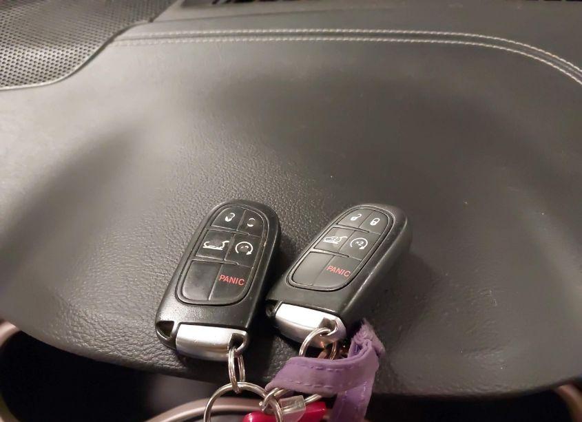 Photo 11 of 2015 Jeep Cherokee LATITUDE (VIN 1C4PJLCB5FW656145)