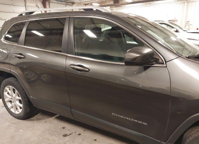 Photo 14 of 2015 Jeep Cherokee LATITUDE (VIN 1C4PJLCB5FW656145)