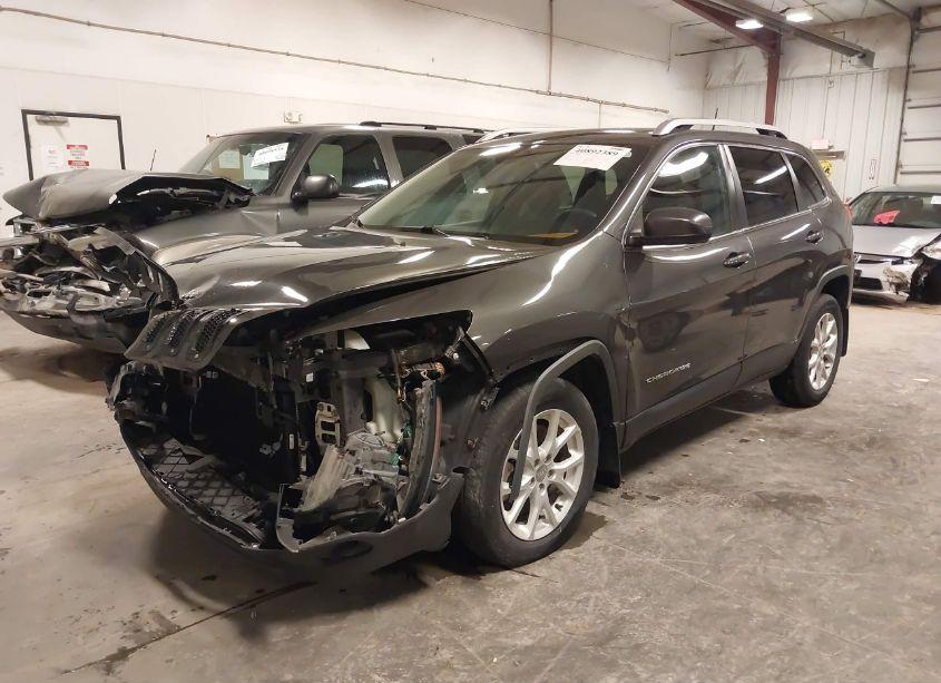 Photo 2 of 2015 Jeep Cherokee LATITUDE (VIN 1C4PJLCB5FW656145)