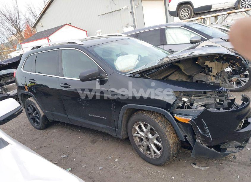 Photo 14 of 2015 Jeep Cherokee LATITUDE (VIN 1C4PJLCB5FW707384)