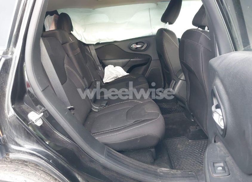 Photo 8 of 2015 Jeep Cherokee LATITUDE (VIN 1C4PJLCB5FW707384)